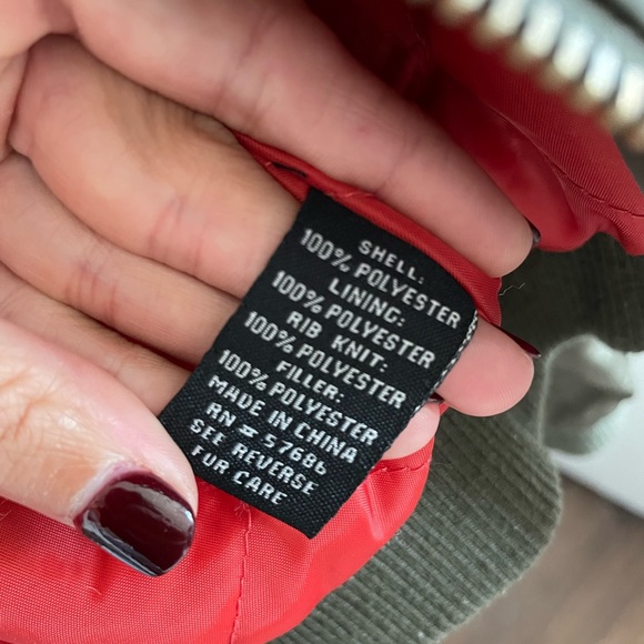 New look hunter green bomber jacket . Polyester. Orange interior . - Picture 5 of 5